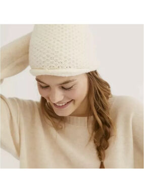 Free People Dreamland Knit Beanie Cream One Size Super Soft EUC